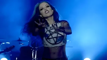 Arch Enemy lanza su nueva canción "Dream Stealer" con un videoclip épico